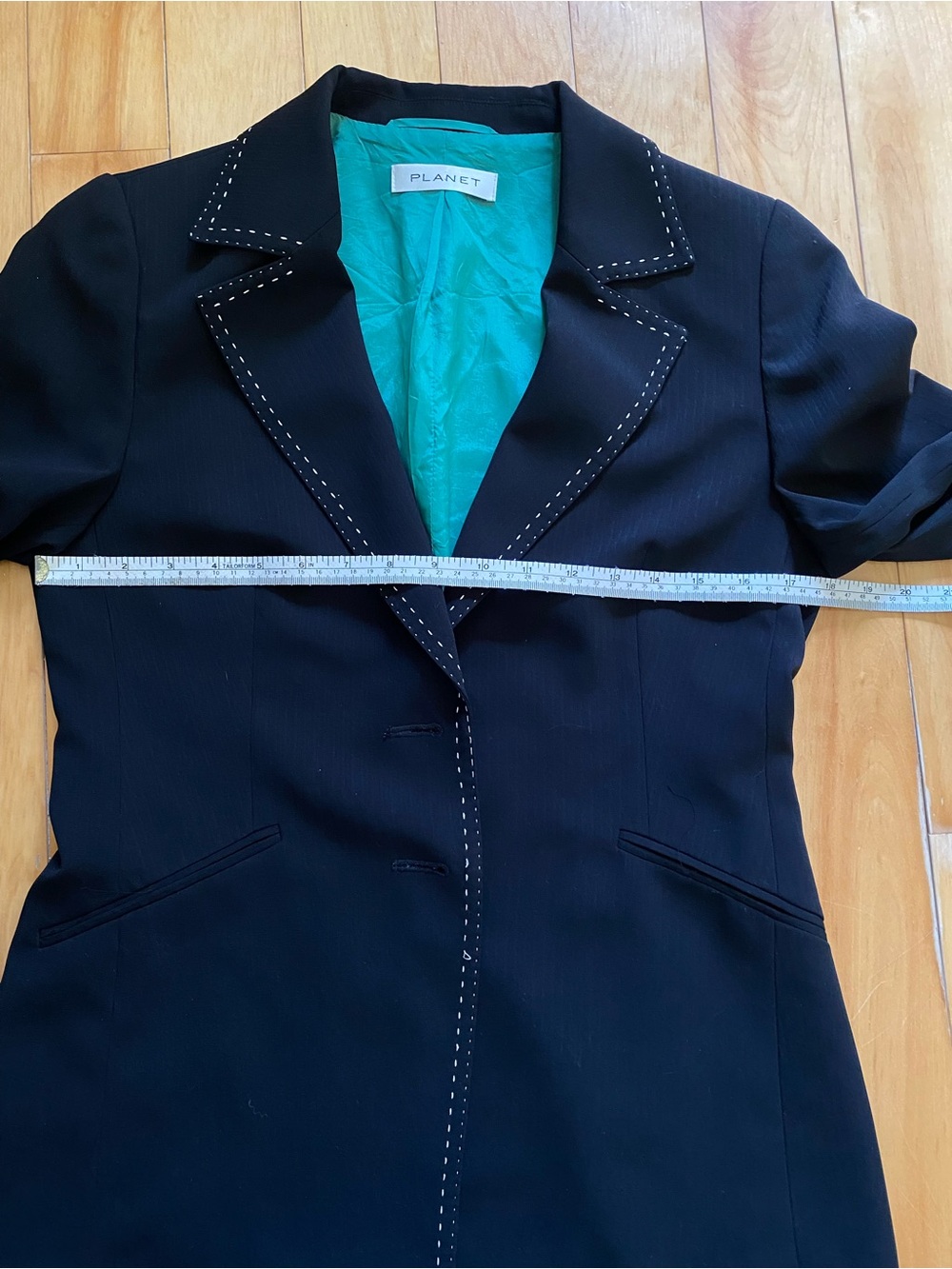 Vintage Black Women's Tailored Blazer with Green Lining and Cuff Detail - Picture 14 of 14